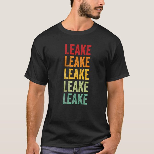 Leake County Mississippi Rainbow Text T Shirt (Framsida)