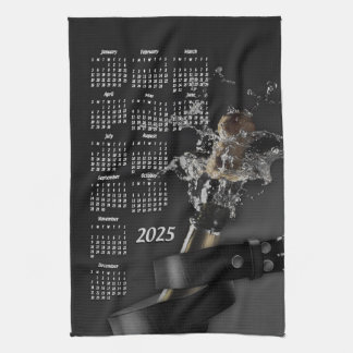 Leather Bälte & Champagne Flaska 2025 Kalender Kökshandduk
