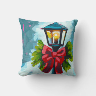 Leave a Light On Throw Pillow Kudde