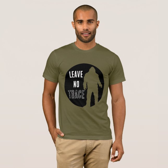 Leave No Trace Bigfoot T Shirt (Hel framsida)