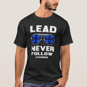 Ledaren följer aldrig ledaren Chef T Shirt