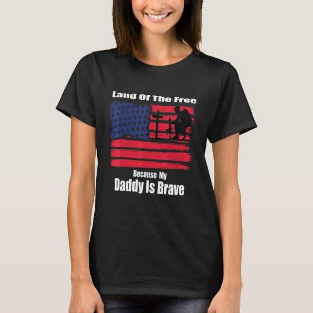 Ledig mark eftersom min pappa är Modig Militar T Shirt (Framsida)