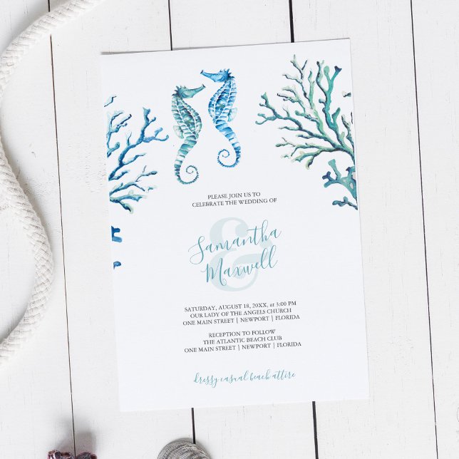 Ledig turkosblå sjöhästar vattenfärg inbjudan (Beach wedding invitations template with seahorse watercolor art by Victoria Grigaliunas)
