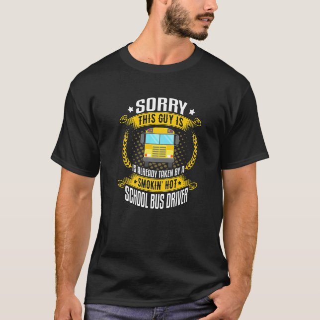 Ledsen Den Här Killen Är Rökande Het Skolbussförar T Shirt (Framsida)