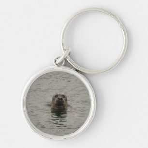 Ledsen Harbour Seal in Rain Wildlife Art Rund Silverfärgad Nyckelring