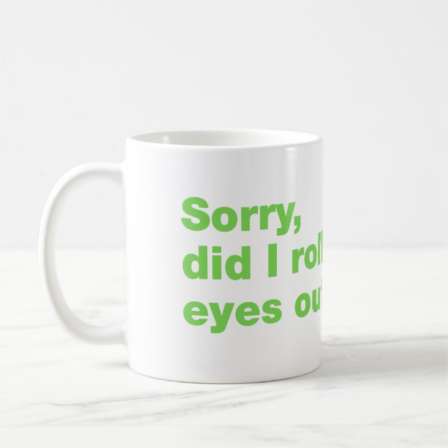 Ledsen, ryckte jag till med ögonen högt kaffemugg (Vänster)