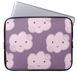 Leende moln himlar sömlös mönster på lilac backgr laptop fodral