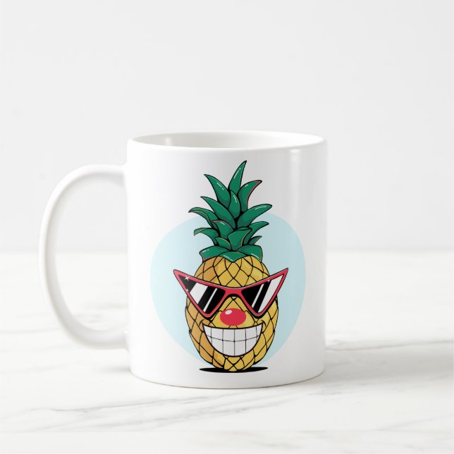 Leende pineapple som bär solglasögon & clownnäsa kaffemugg (Vänster)