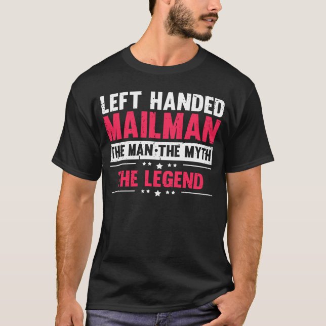left handed postman postman outfit t shirt (Framsida)