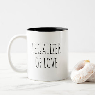 Legalizer Of Love Wedding Officiant Justice Peace  Två-Tonad Mugg