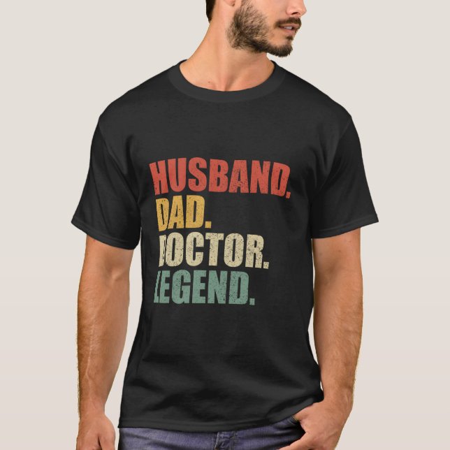 Legend Fars dag i Doktor Make Pappa T Shirt (Framsida)