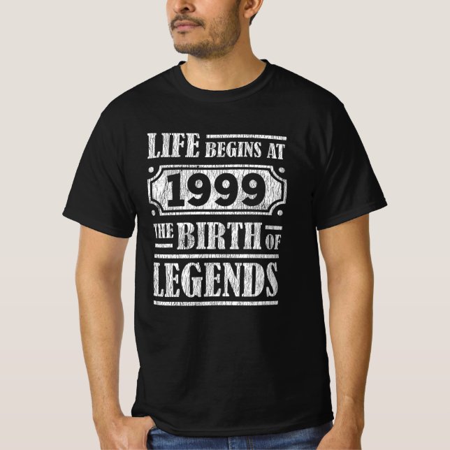 Legend Född 1999 Retro Vintage Födelsedagspresent T Shirt (Framsida)