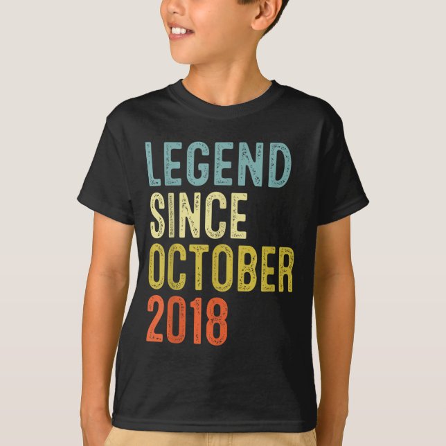 Legend Since October 2018 7th Birthday 7 Year Old  T Shirt (Framsida)