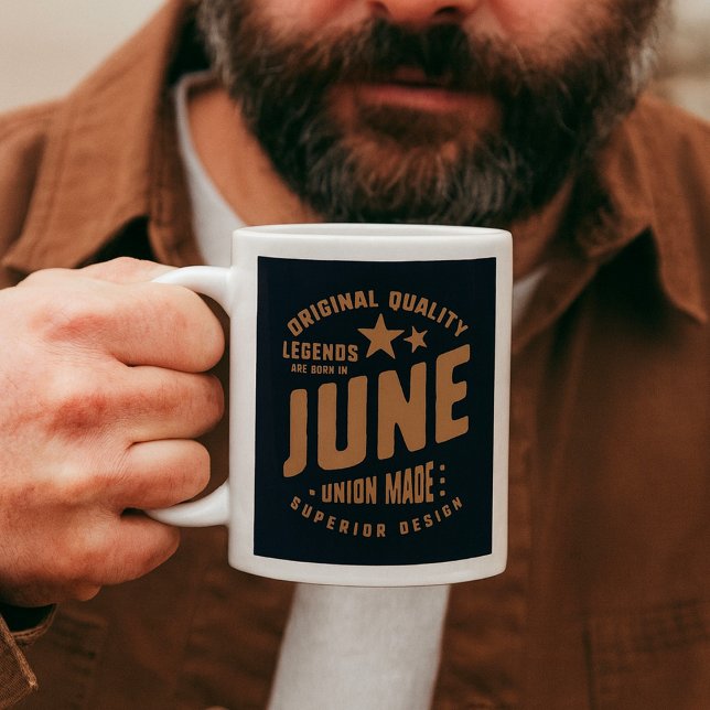 Legender Föds i Juni Originalkvalitet Kaffemugg (Skapare uppladdad)