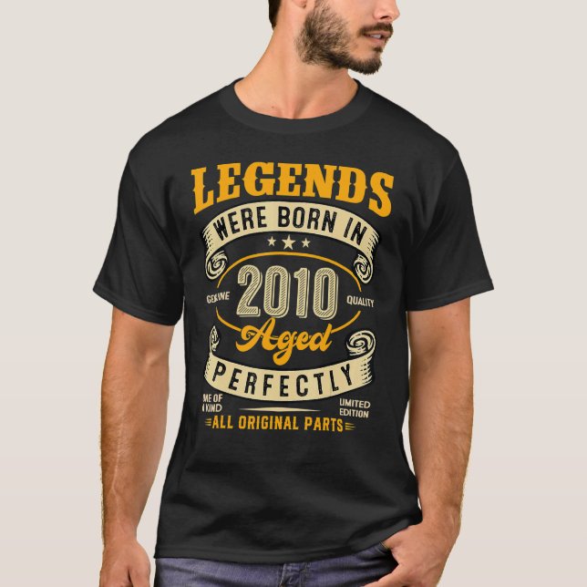 Legenderna föddes 2010 13:e födelsedagen 12 år t shirt (Framsida)