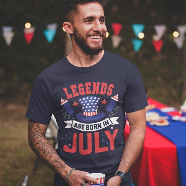 Legends are Born in 4th July - Fun 4th July  T Shirt (Skapare uppladdad)