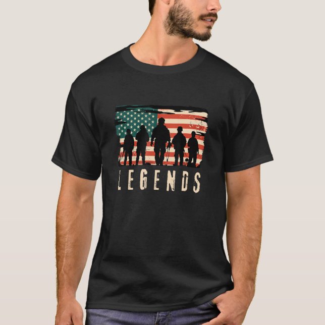 Legends Veteran Patriotic American Flagga USA 4:e  T Shirt (Framsida)