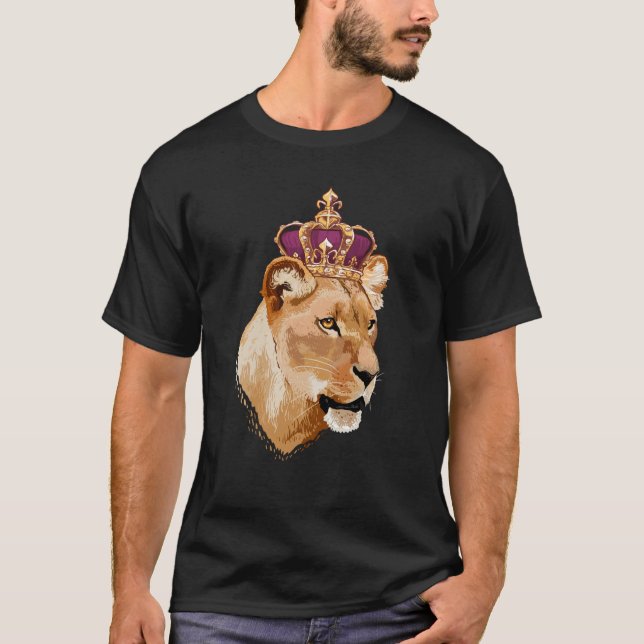 Lejon drottning Big Cat Crowed Lioness Family T Shirt (Framsida)