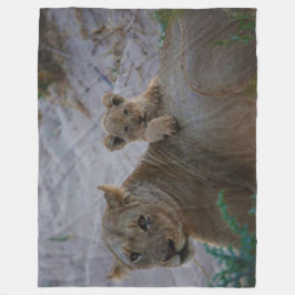 Lejon Fleece Blanket