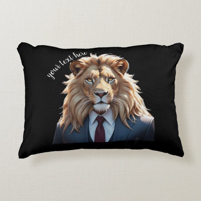 LEJON i KOSTYM Prydnadskudde (Framsidan)