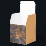 Lejon i rutan Gallery Square Gift Box Presentaskar<br><div class="desc">Jag vill inte tänka kom över en lejon om jag inte visste att jag var säker från dess vassa tänder och klo. Jag har gett den här en del färg.</div>