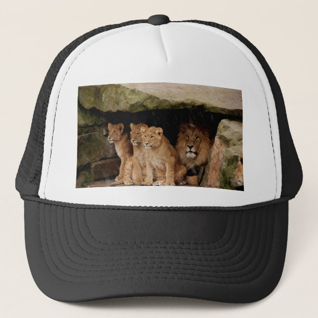 Lejon Keps (Framsida)