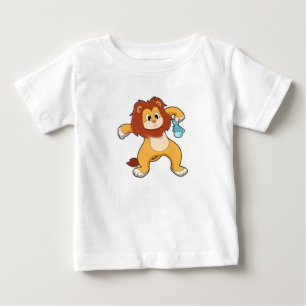 Lejon med fisk t shirt