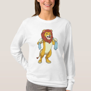 Lejon med Towel for Shower T Shirt