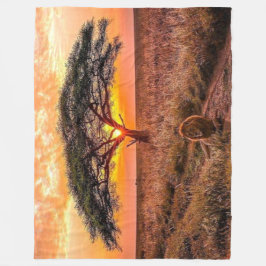 LEJON OM DE AFRIKANSKA PLAINERNA FLEECEFILT