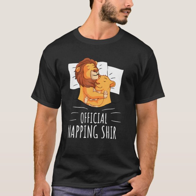Lejon Pajamas Officiell Napping Animal T Shirt (Framsida)