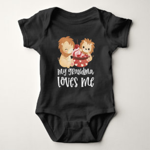 Lejon 🦁 Present till barnbarn - Mormor älskar mig T Shirt