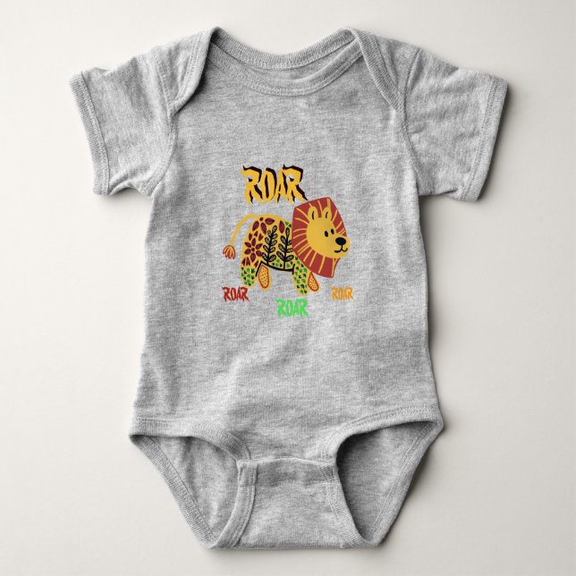Lejon Roar Skapat av Mamma & pappa T-Shirt (Framsida)