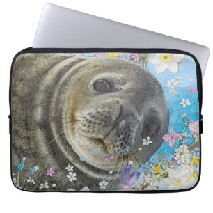 Lejon simning av sjön i blommor laptop fodral