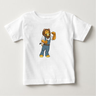 Lejon som Handyman Screwdriver T Shirt