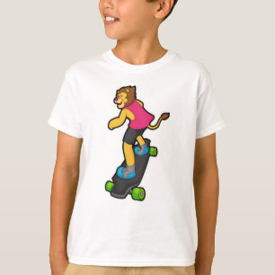 Lejon som Skateboarder med Skateboard T Shirt