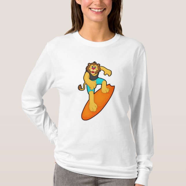 Lejon som Surfer med Surfboard T Shirt (Framsida)