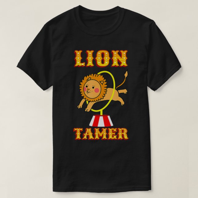 Lejon Tamer Costume Circus ThGodkänd Födelsedagsfe T Shirt (Design framsida)