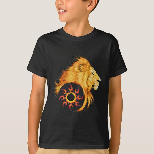 Lejon tatueringkonstdesign tee shirt (Framsida)