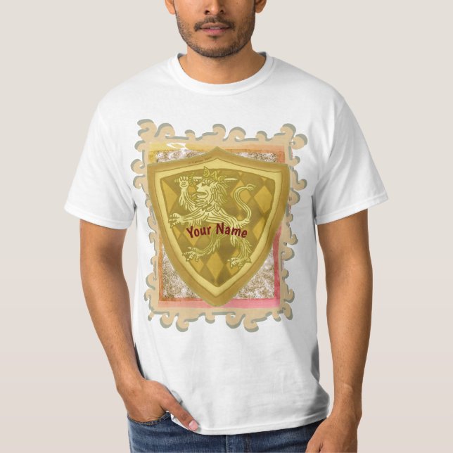 Lejon Vapensköld Shield-efternamn T-Shirt (Framsida)