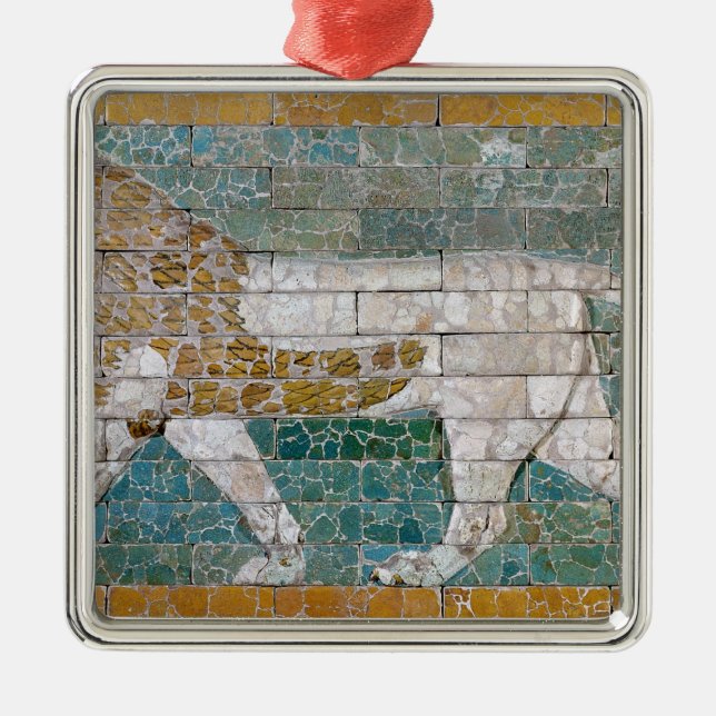 Lejona föreställande Ishtar Julgransprydnad Metall (Framsidan)