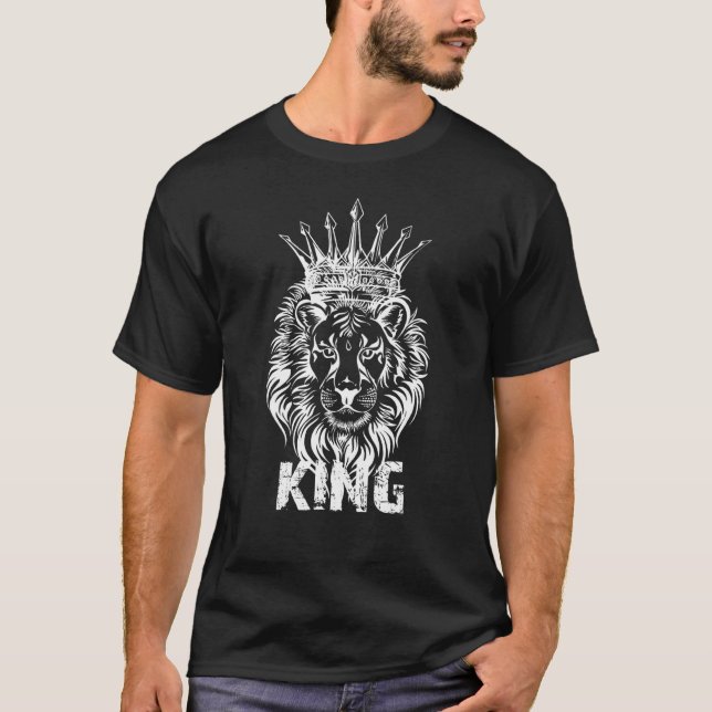 Lejona Kung: Chef Chef Herscher Mighty T Shirt (Framsida)