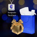 Lejona Mascot White Blue och Gult Student Silverpläterat Halsband<br><div class="desc">En blå och gult lejon maskot på en vit bakgrund med anpassadets blå text gör detta halsband till en naturvänlig keepy för student, nuvarande student eller till och med en stolt förälder till en Lejon. Fira studenten, back to school, födelsedagar eller Mors dag med denna unika gåva. Som konceptet, men...</div>