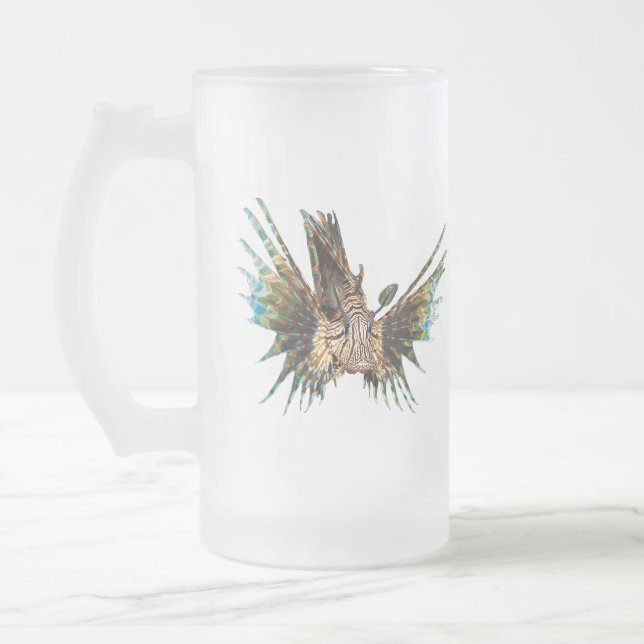 Lejonfisk - Abstrakt design - Utklippt från ett fo Frostat Ölglas (Vänster)