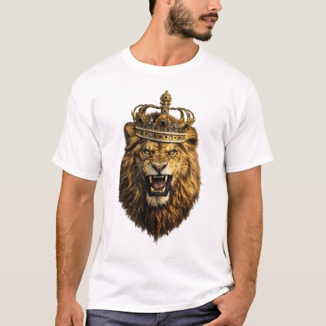 Lejonkung Kronad T-Shirt – Majestätisk Kunglig Sti (Framsida)