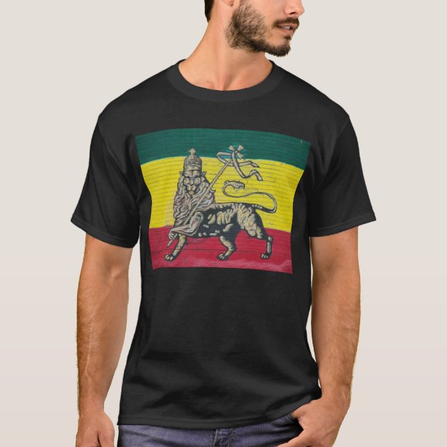 Lejont av Judah Tee Shirt (Framsida)