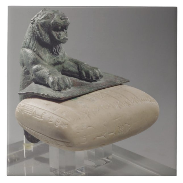 Lejont innehav en Hurrian fundamenttablet, c.2150 Kakelplatta (Framsidan)