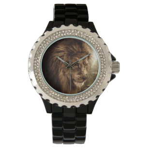 Lejont mot stormig himmel armbandsur