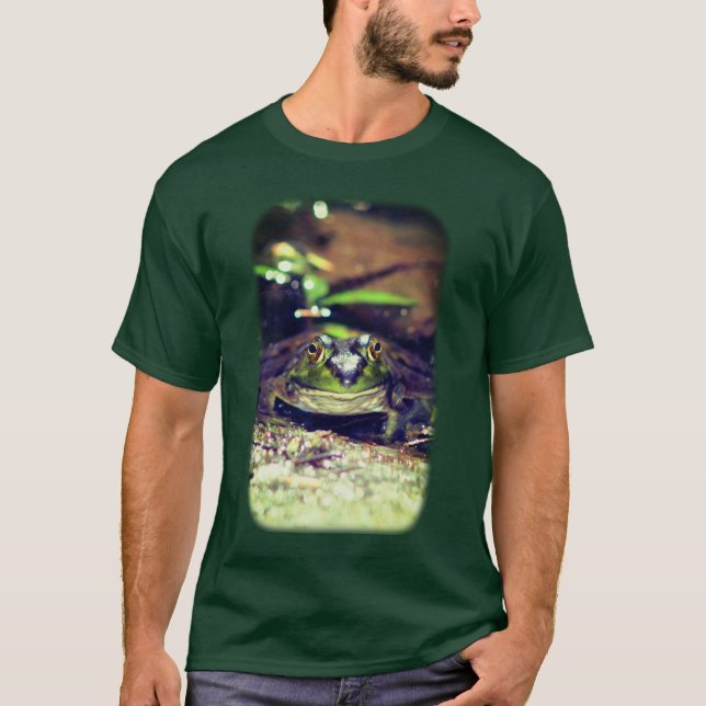 Lekande Bullfrog Natur T Shirt (Framsida)