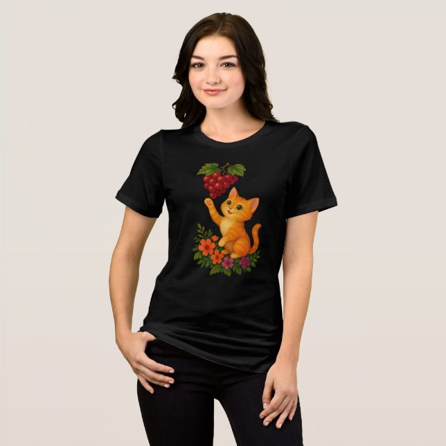 Lekfull ginger kattunge med vindruvor t shirt (Framsida Full)