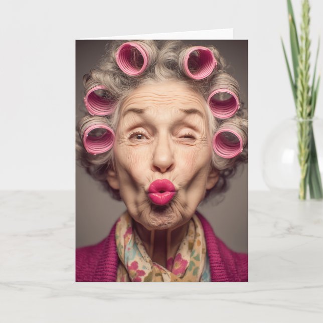 Lekfull glamour i rosa curlers kort (Framsida)